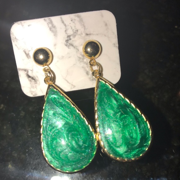 Green and gold earrings - Picture 2 of 8